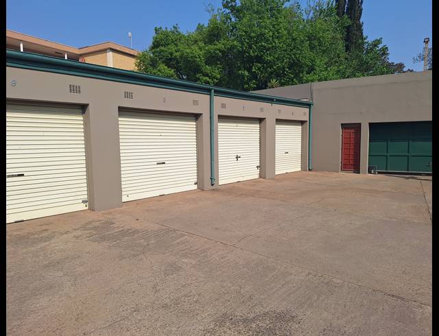 2 BEDROOM APARTMENT FOR SALE IN THREE RIVERS PROPER